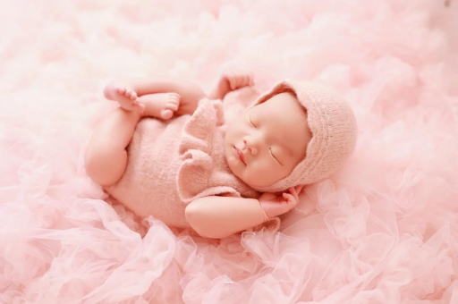 伊犁哈萨克宝宝几个月可以抬头 伊犁哈萨克宝宝几个月可以抬头