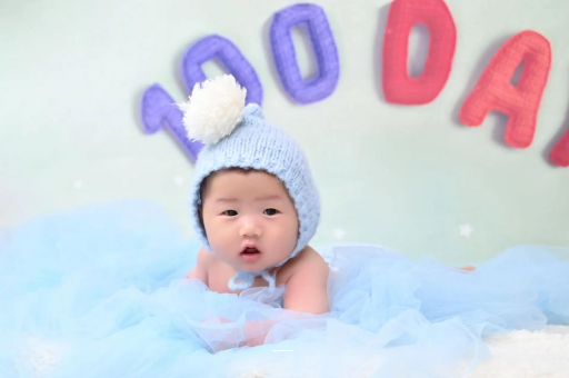 伊犁哈萨克宝宝多久会笑 伊犁哈萨克宝宝多久会笑